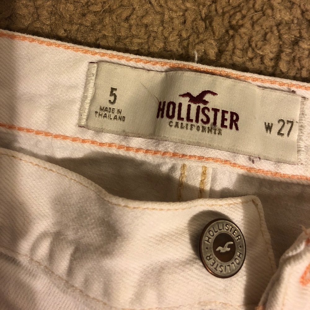 White hollister shorts